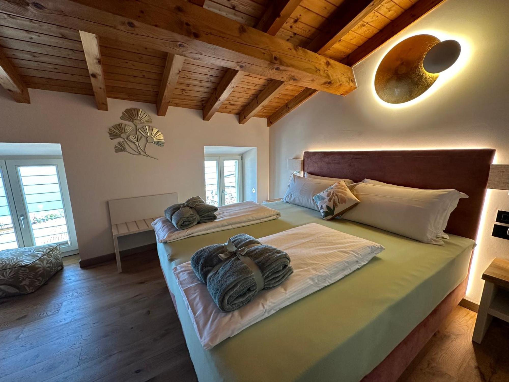 Studios Al Castello Dei Limoni Лимоне сул Гарда Екстериор снимка